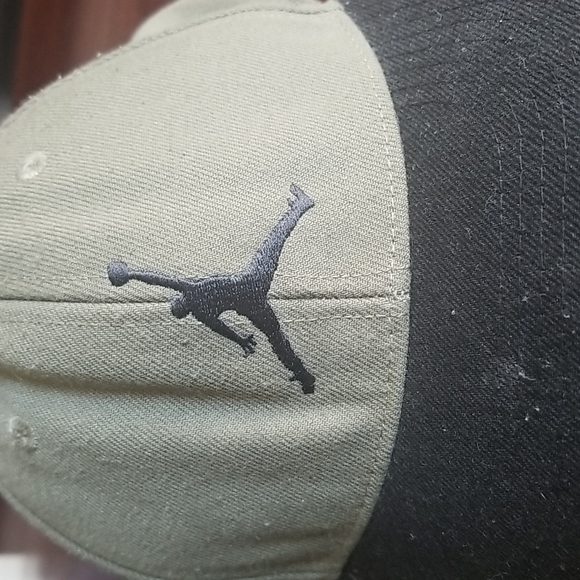 Jordan Jumpman Snapback Hat - Picture 2 of 4